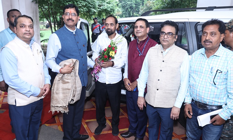 MoS for Coal & Mines inaugurates revival of Kendadih mines of HCL